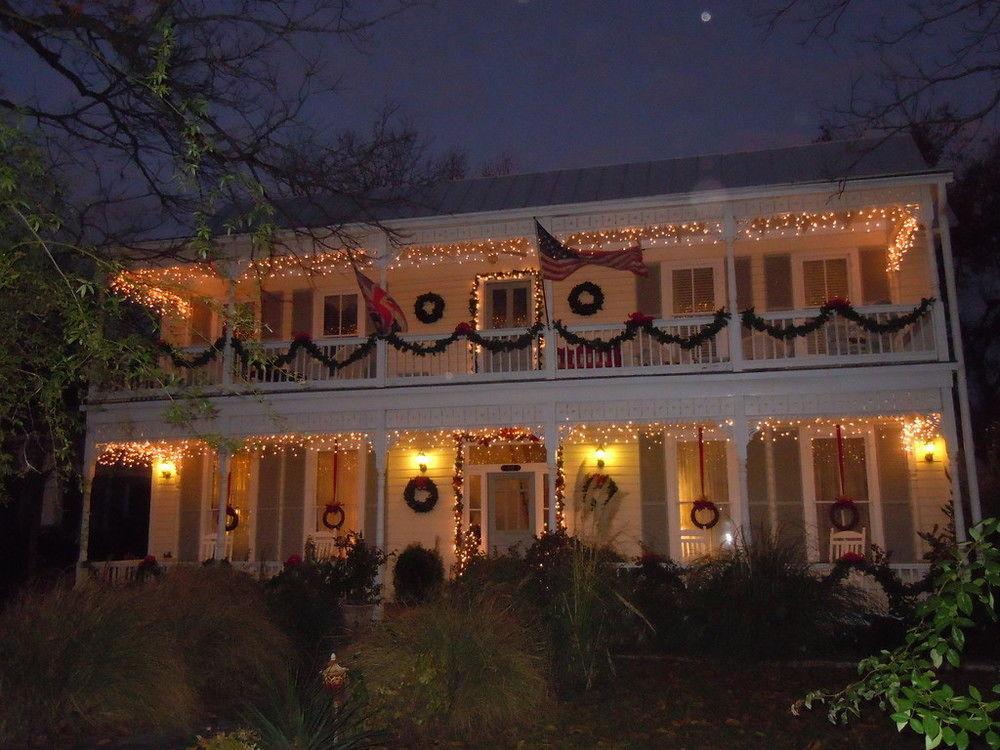 Carriage House Fredericksburg Bagian luar foto