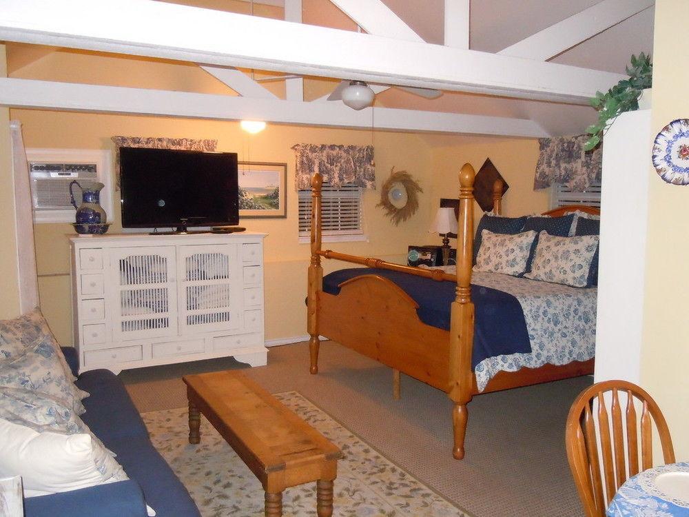 Carriage House Fredericksburg Bagian luar foto
